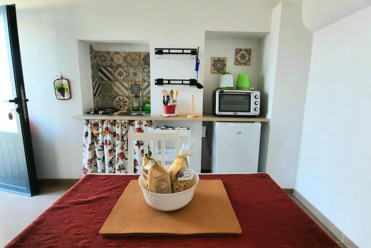 오스투니 I Due Carrubi 빌라 외부 사진